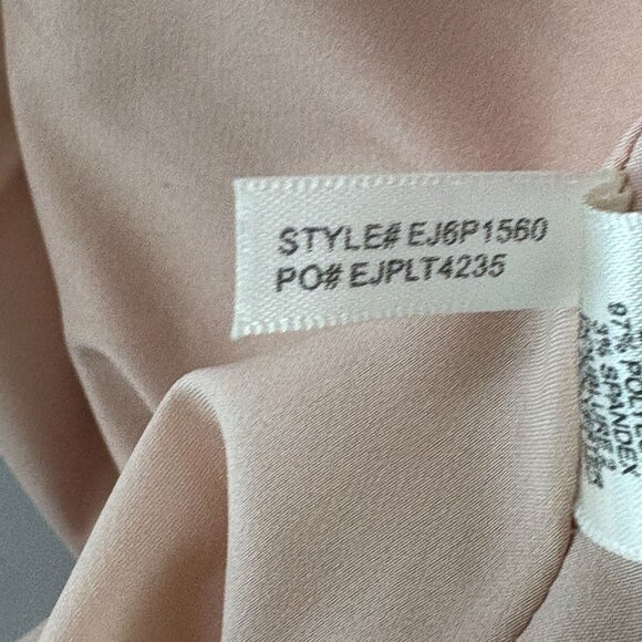 Eliza J Fit & Flare Lace Dress Petite 12 12P Ivory Nude Lining 3/4 Bell Sleeve - Picture 7 of 13